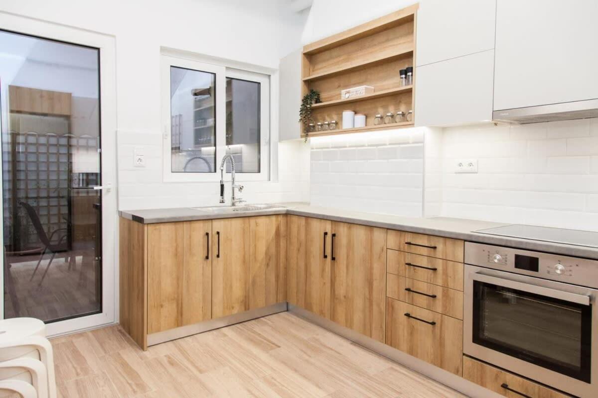 Beautiful New Apartment In Petralona เอเธนส์ ภายนอก รูปภาพ